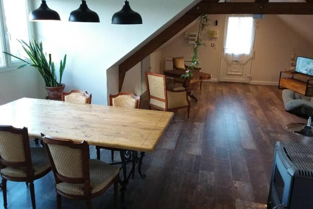 Appartement Lumineux, Calme Et Panoramique !! Pouligney-Lusans المظهر الخارجي الصورة