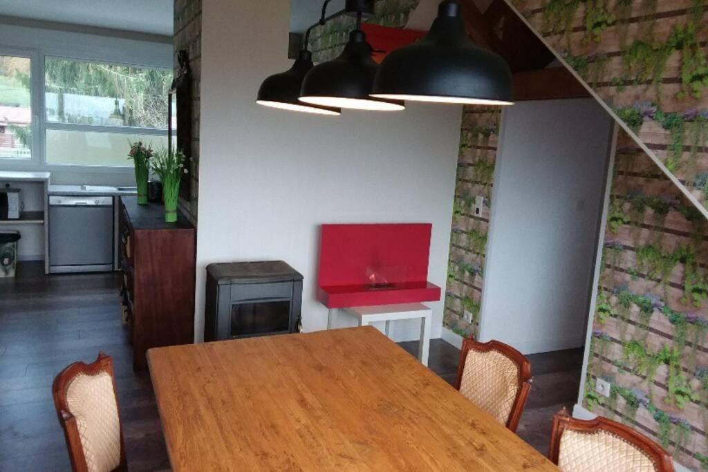 Appartement Lumineux, Calme Et Panoramique !! Pouligney-Lusans المظهر الخارجي الصورة